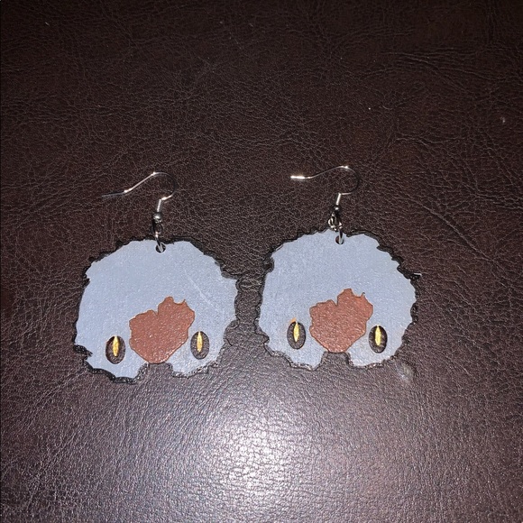 Earrings - Picture 3 of 3